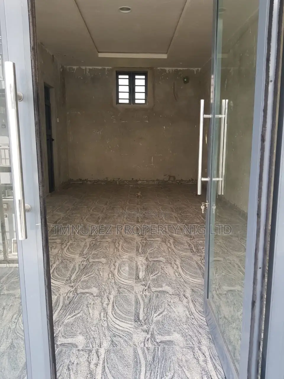 Shop in a Good Location Orchild Road Chevron Tollgate Lekki in Lekki
