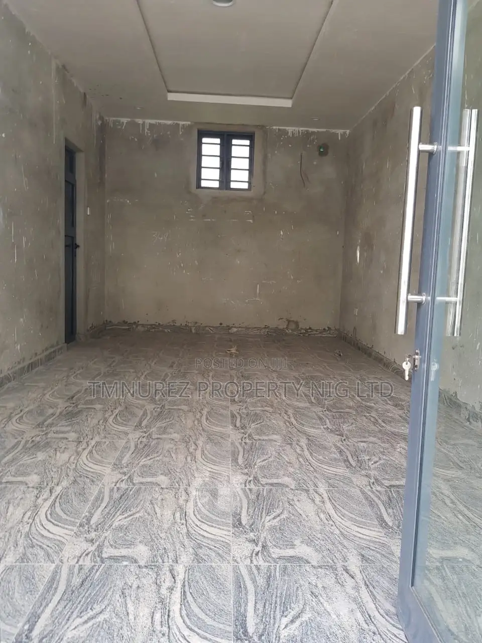 Shop in a Good Location Orchild Road Chevron Tollgate Lekki in Lekki