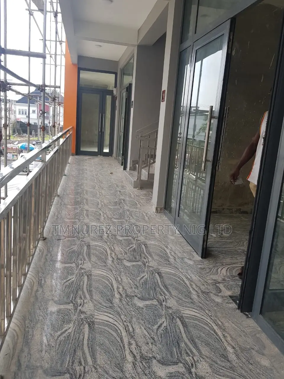 Shop in a Good Location Orchild Road Chevron Tollgate Lekki in Lekki