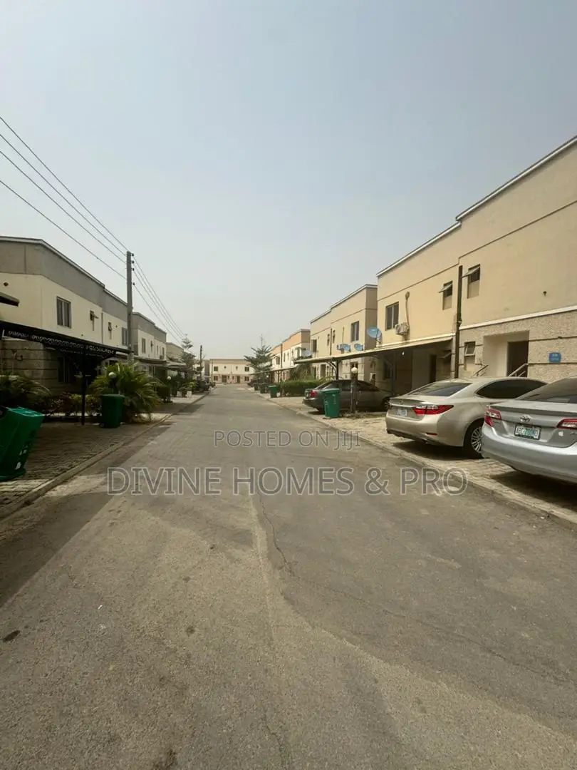 4bdrm Duplex in Life Camp for rent in Life Camp