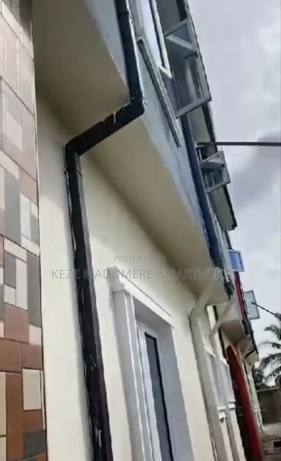 12bdrm Duplex in Awka , Anambra State for sale in Awka