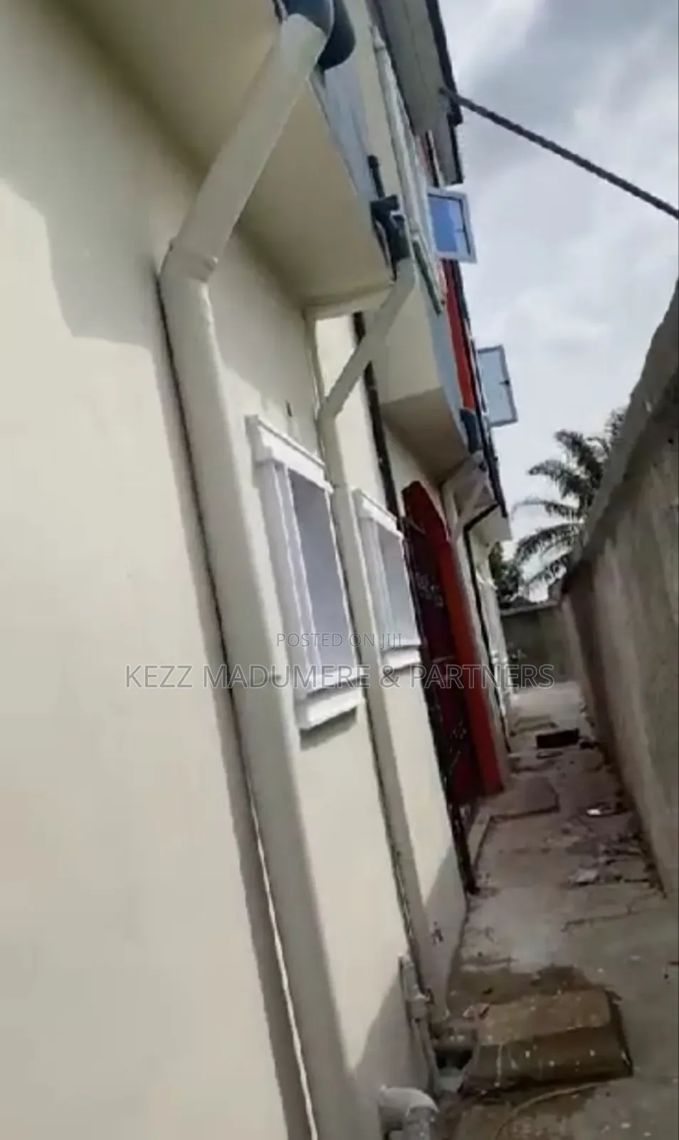 12bdrm Duplex in Awka , Anambra State for sale in Awka