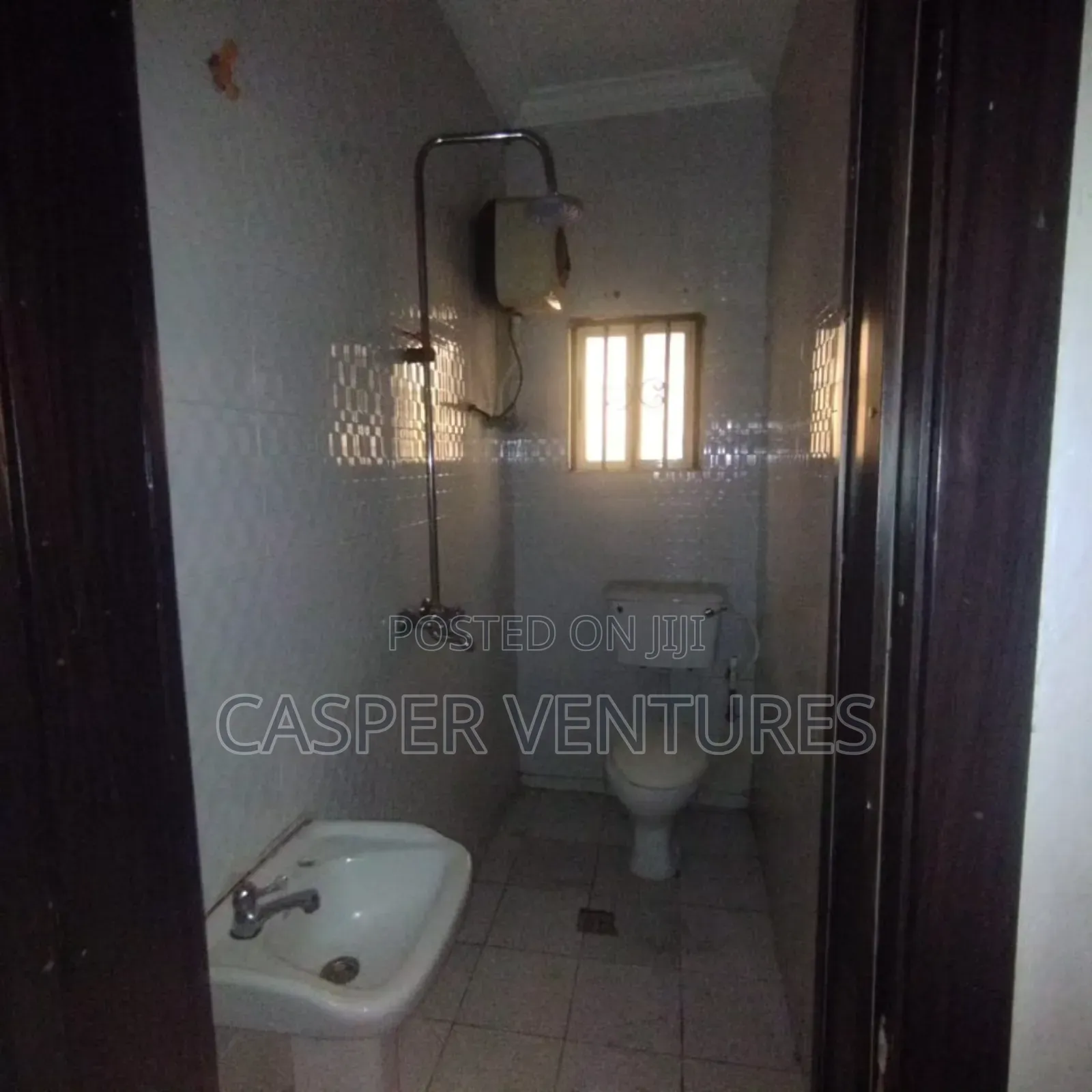 1bdrm Room & Parlour in Elegushi, Ikate for rent in Ikate