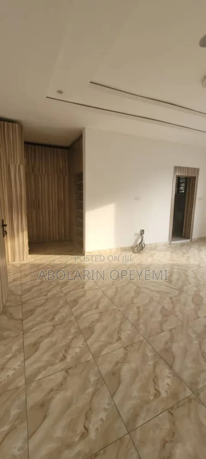 600sqm of Land With Structure on It in GRA Phase 1