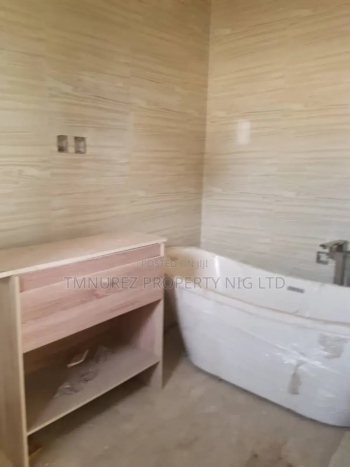 5bdrm Duplex in Madam Cellular, Agungi for sale in Agungi