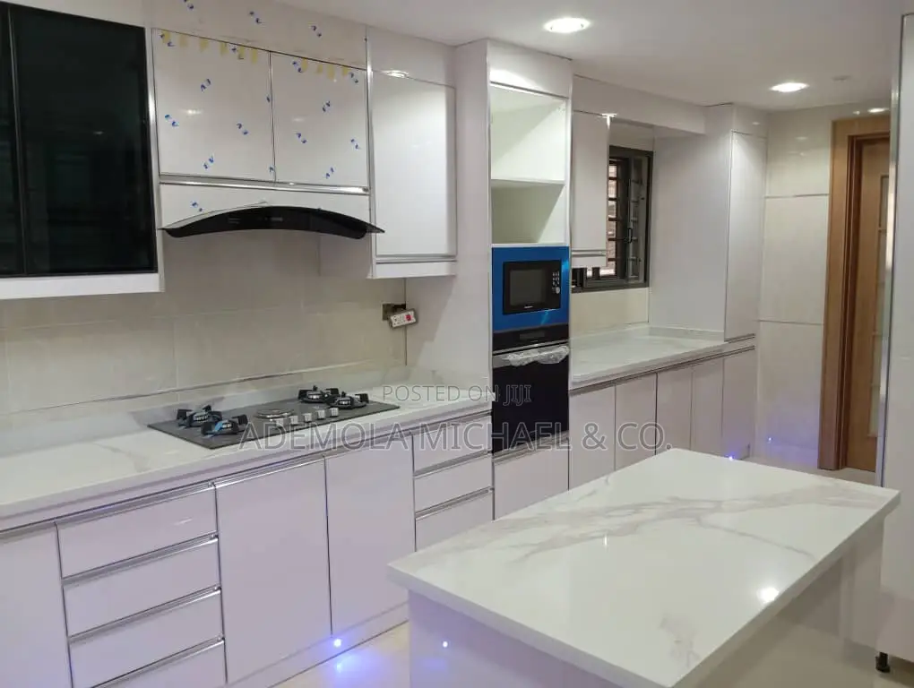 5bdrm Villa in Mini Estate, Maitama for sale in Maitama