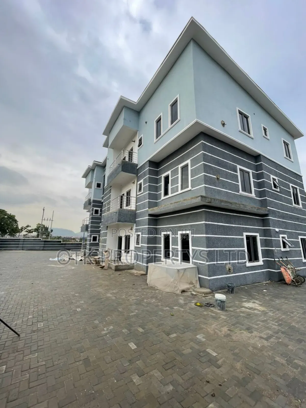 Furnished 3bdrm Block of Flats in Life Camp for rent in Life Camp
