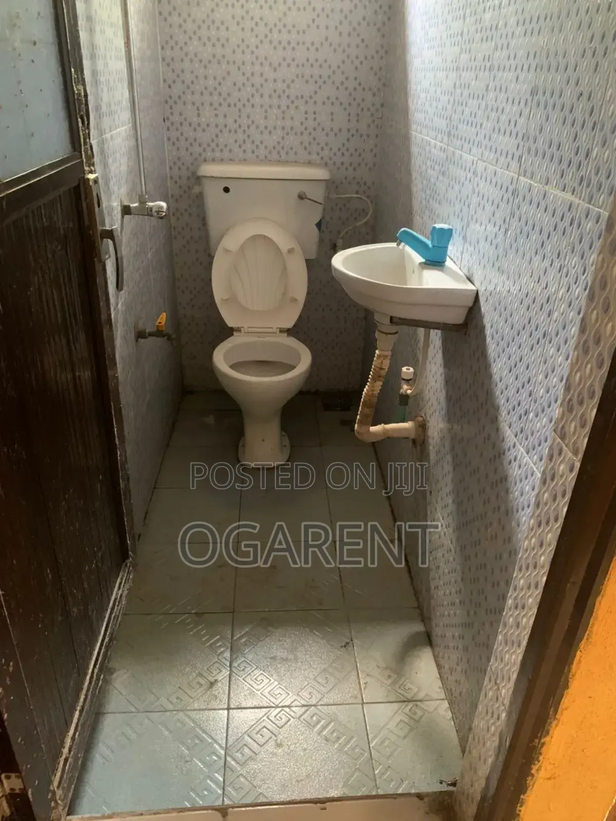 2bdrm Apartment in Peanut Road, Benin City for rent in Benin City