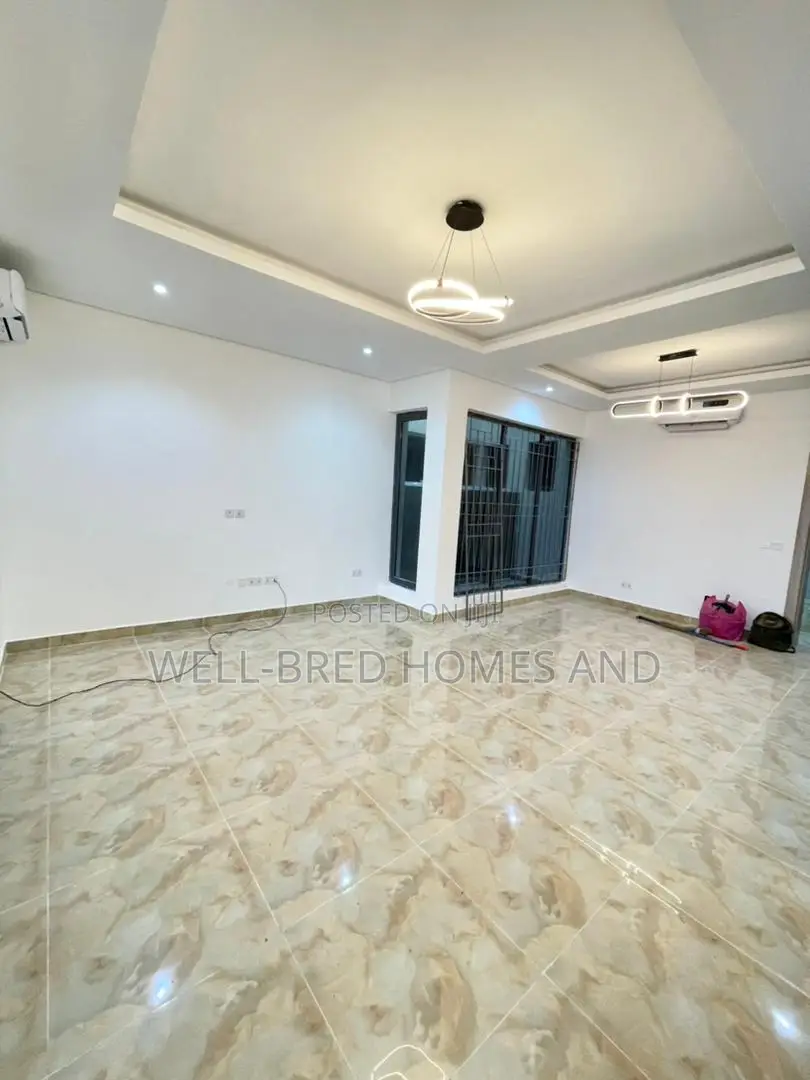 4bdrm Duplex in Lekki Phase 1 for rent in Lekki