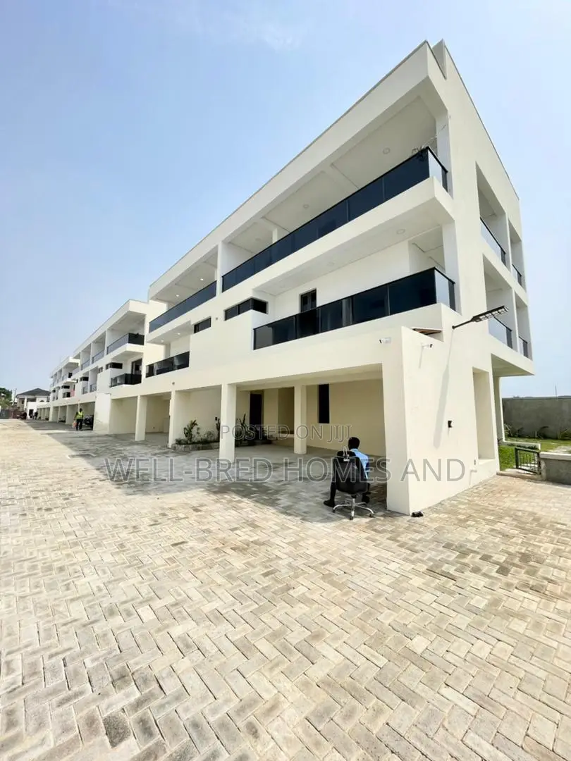 4bdrm Duplex in Lekki Phase 1 for rent in Lekki
