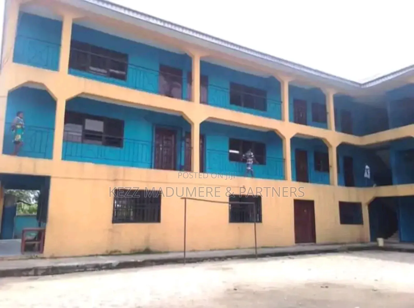For Sale : A Functional 30 Classrooms SIZEABLE School in Port-Harcourt