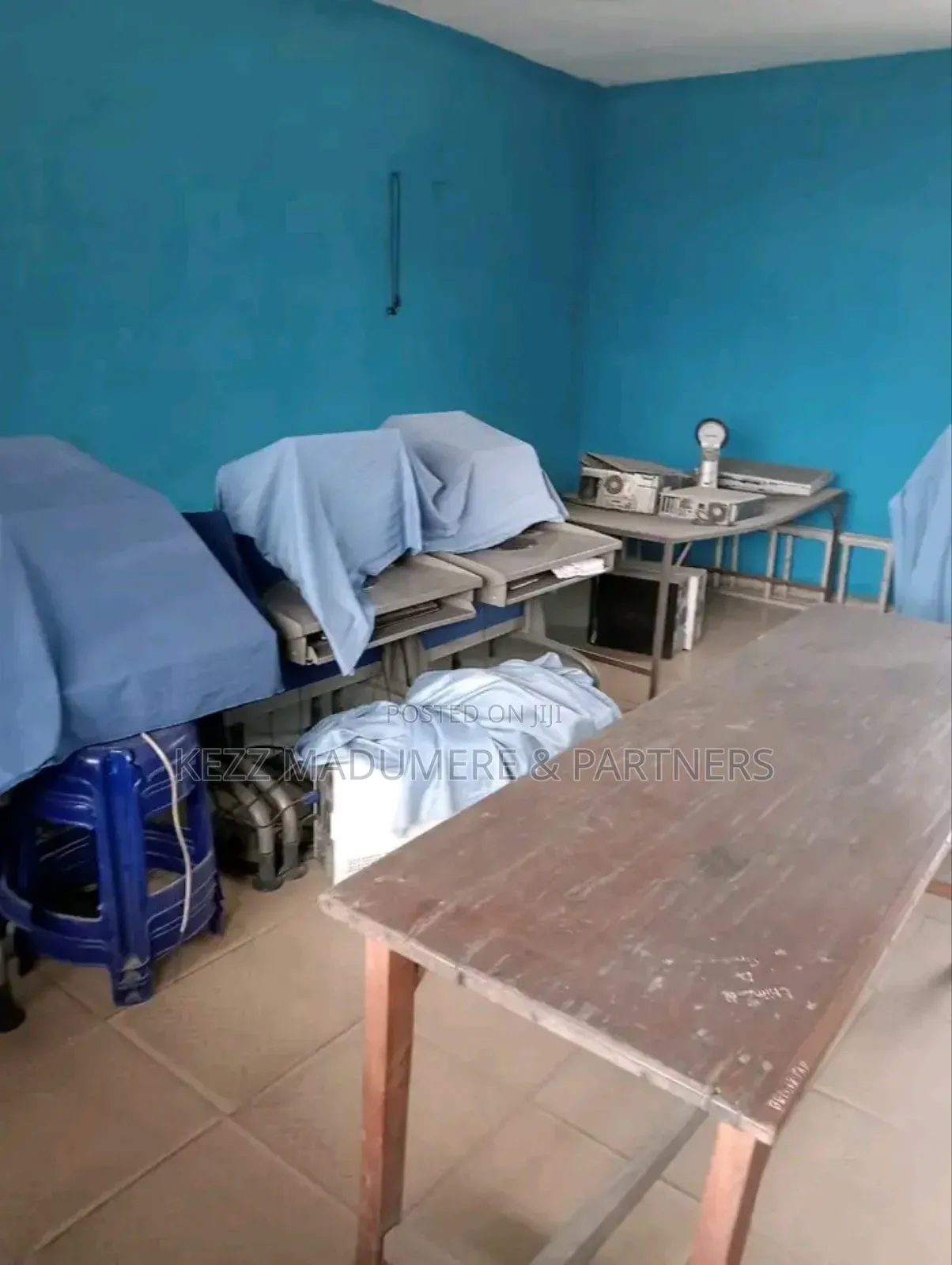 For Sale : A Functional 30 Classrooms SIZEABLE School in Port-Harcourt