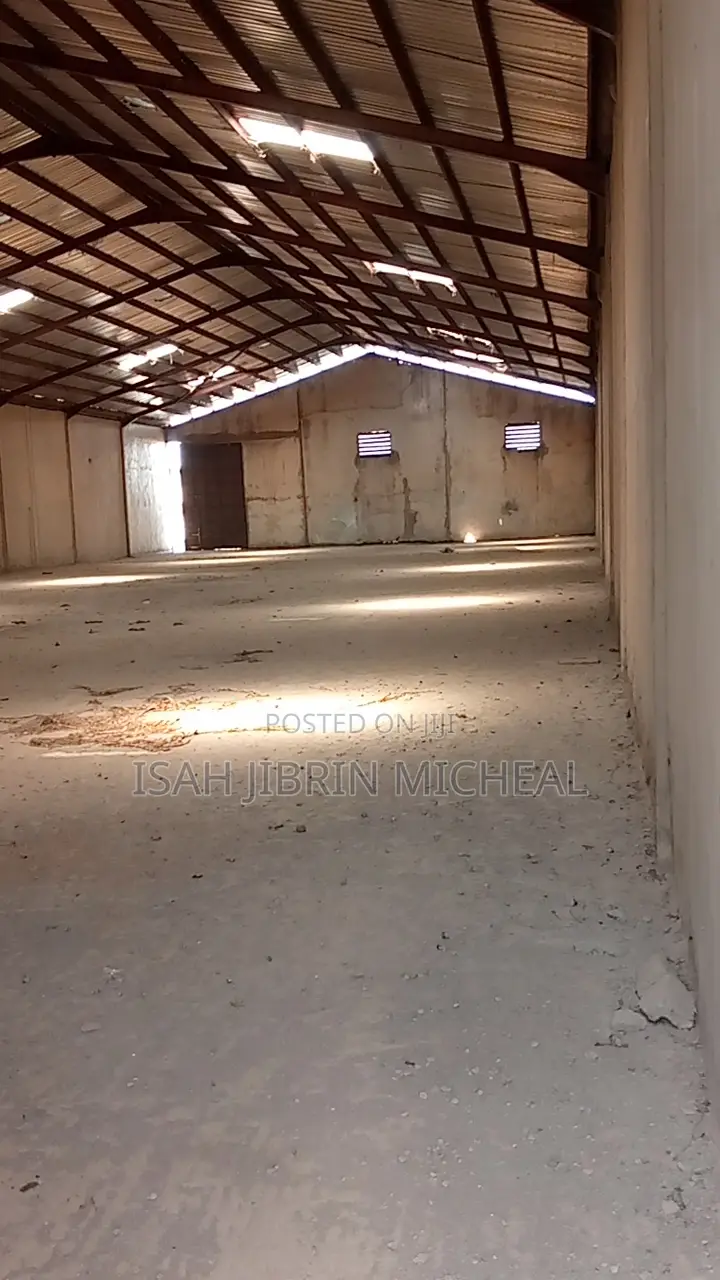 Standard 2350sqm Warehouse for Rent in Industrial Area in Idu Industrial
