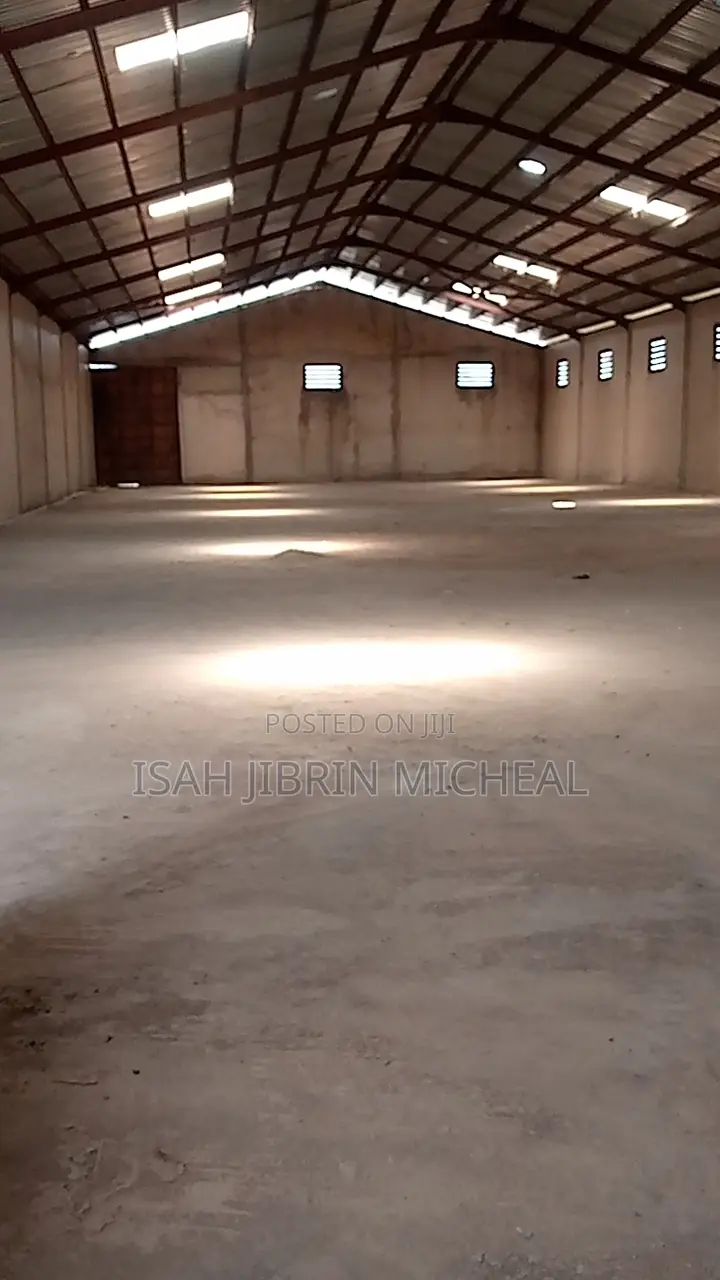 Standard 2350sqm Warehouse for Rent in Industrial Area in Idu Industrial