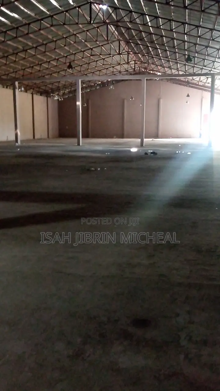 Concrete Massive 6000sqm Warehouse in Idu Industrial Area in Idu Industrial