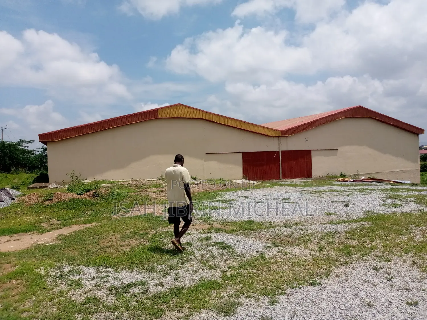 Concrete Massive 6000sqm Warehouse in Idu Industrial Area in Idu Industrial