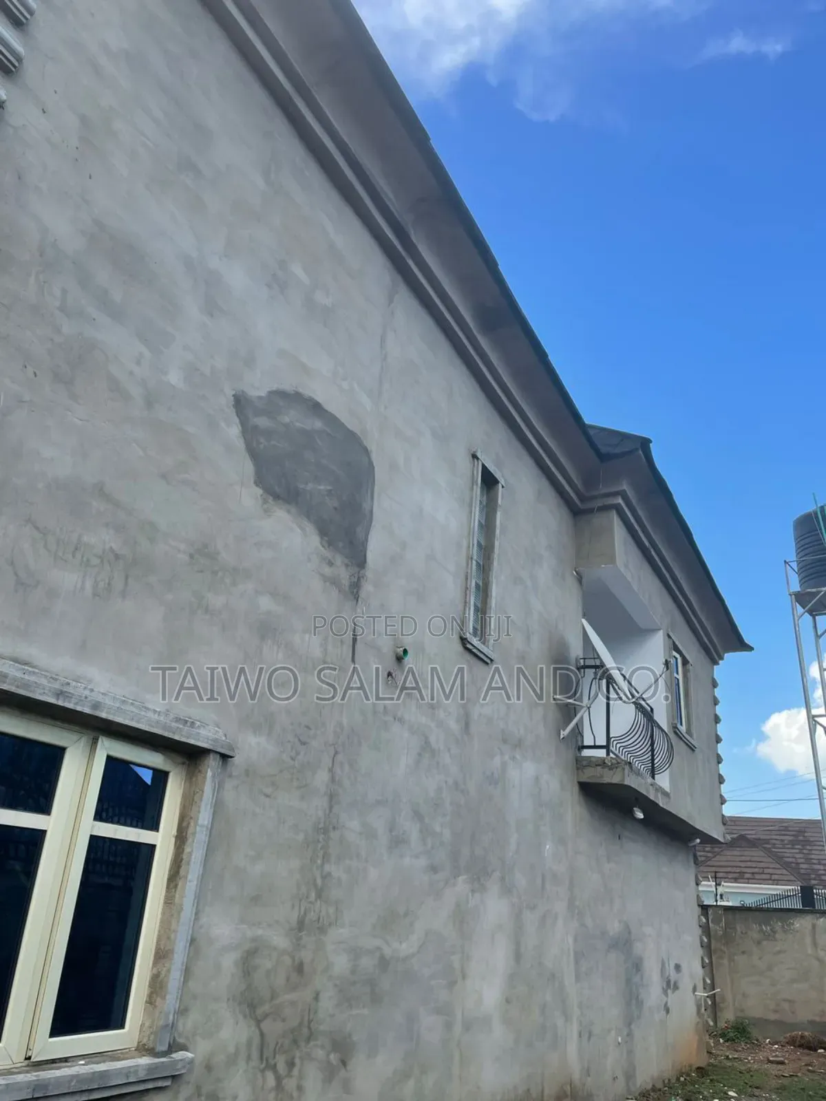 4bdrm Duplex in Jericho for sale in Jericho