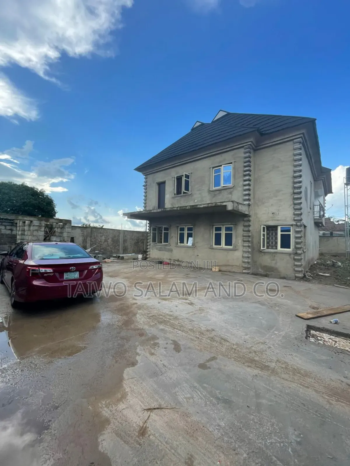 4bdrm Duplex in Jericho for sale in Jericho