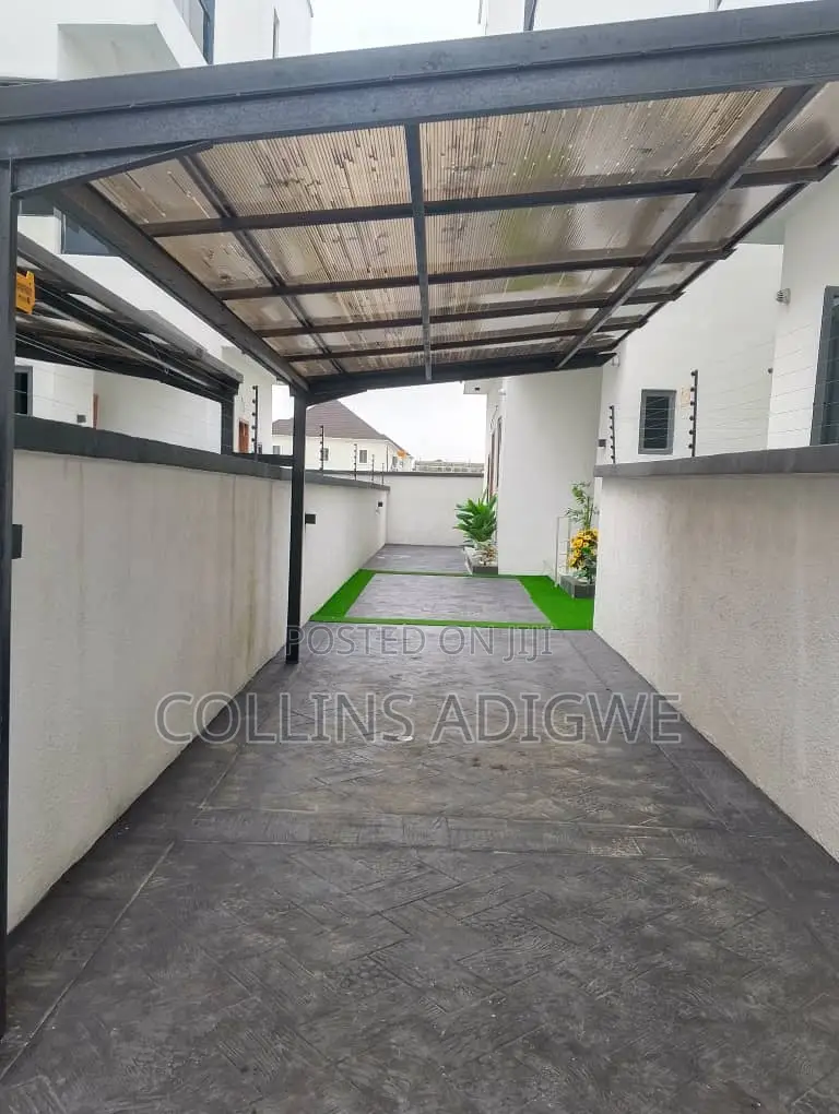 5bdrm Duplex in Abraham Adesanya for sale in Abraham Adesanya Estate