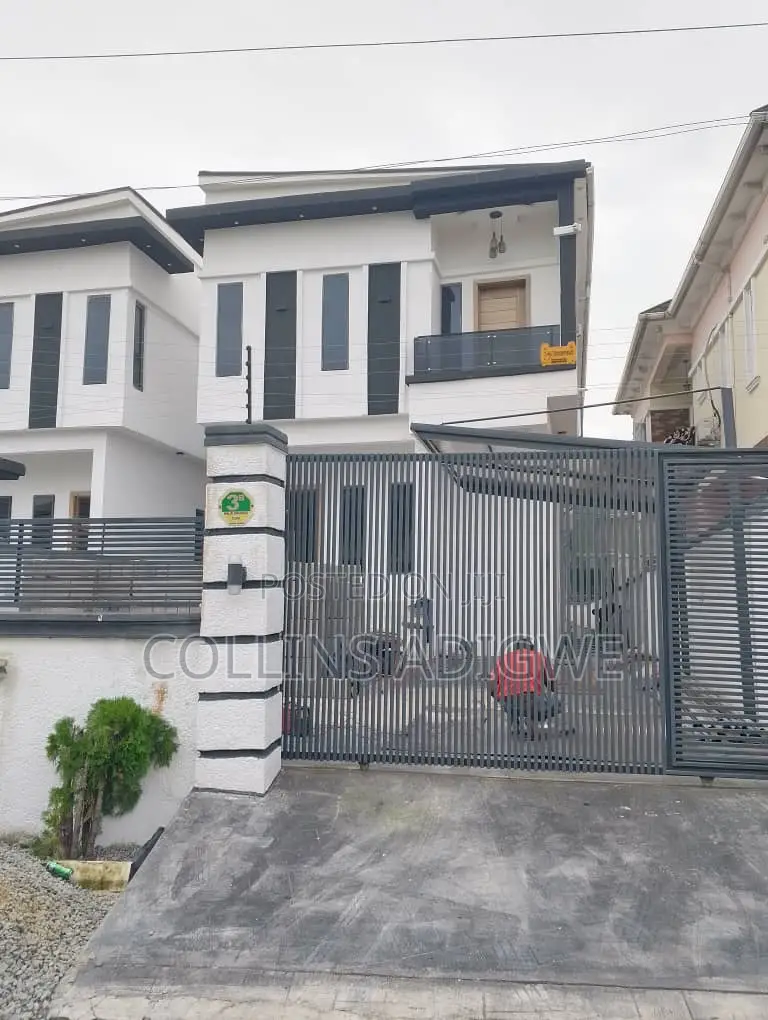 5bdrm Duplex in Thomas Estate Ajah for sale in Thomas Estate