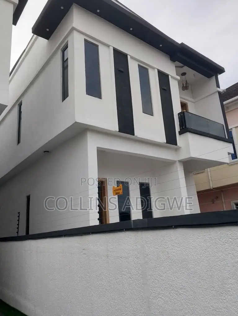 5bdrm Duplex in Thomas Estate Ajah for sale in Thomas Estate