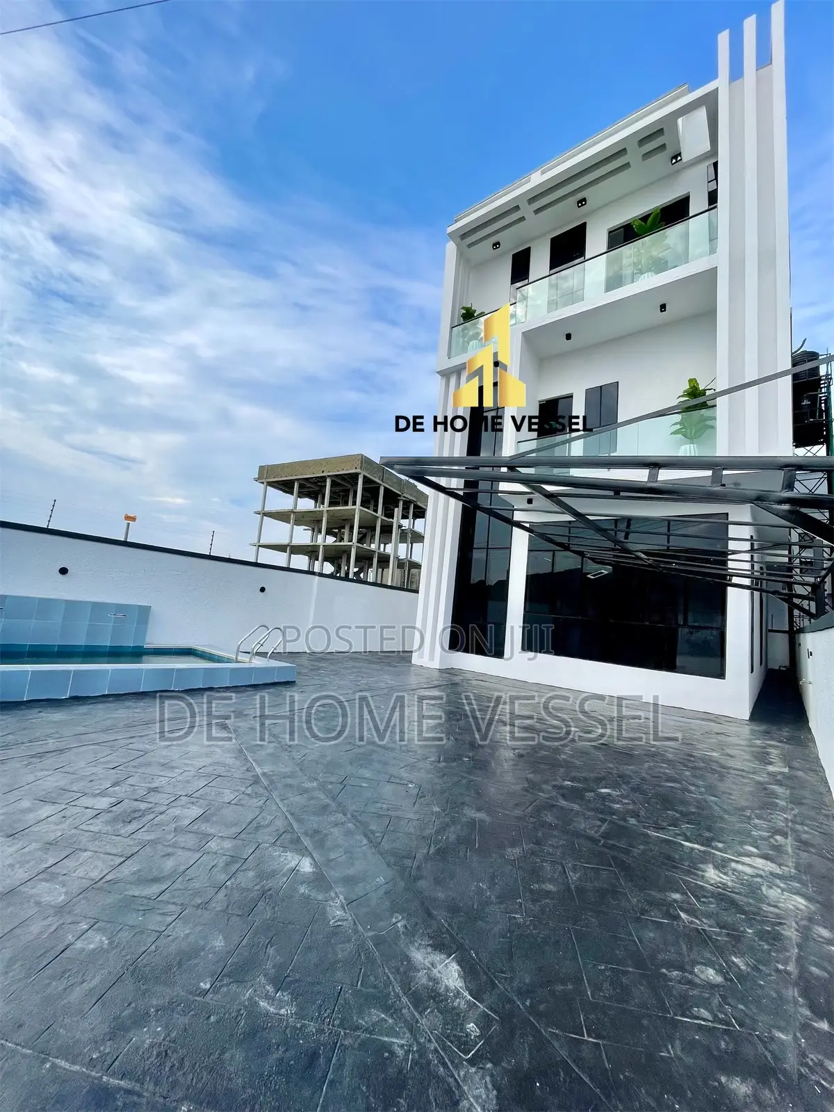 5bdrm Duplex in Lekki for sale in Lekki