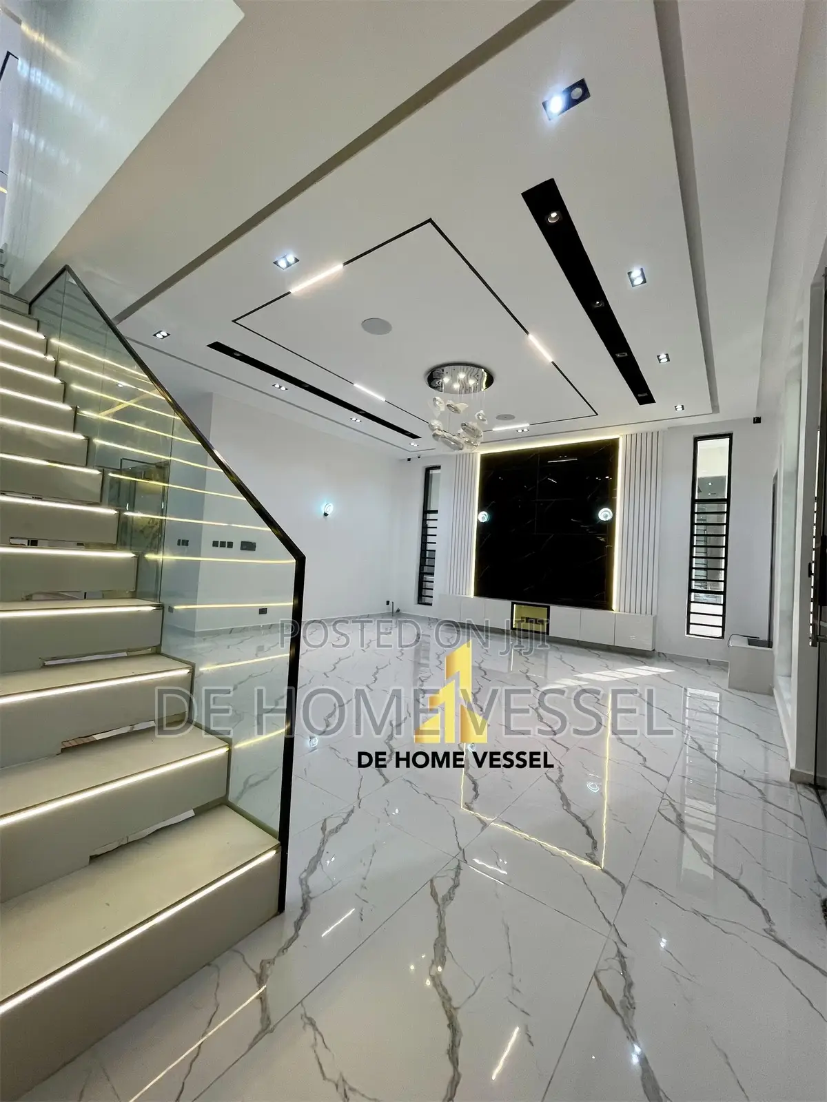 5bdrm Duplex in Chevron for sale in Chevron