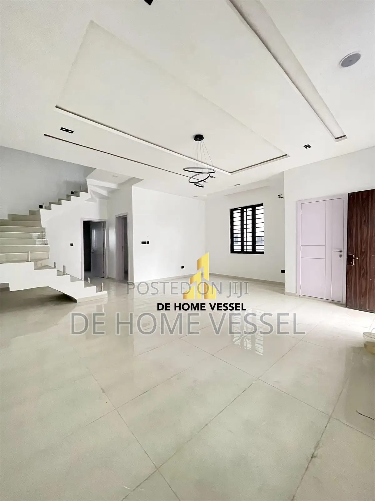 4bdrm Duplex in Chevron for sale in Chevron