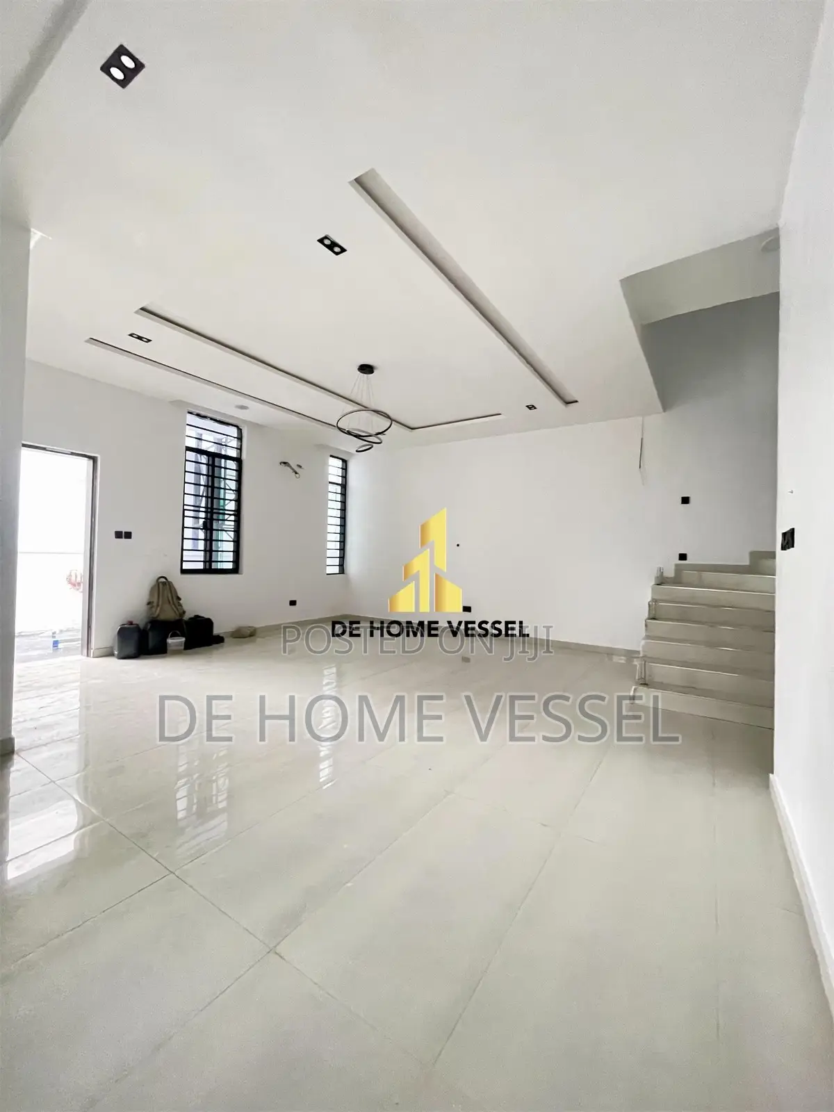 4bdrm Duplex in Chevron for sale in Chevron