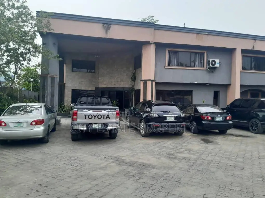 Hotel for Sale in Rumuomasi Portharcourt in Port-Harcourt