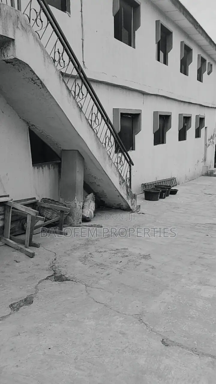 Furnished 20bdrm House in Balofem Properties &, Abeokuta North in Abeokuta North