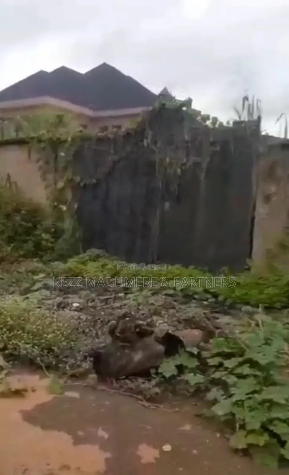 For Sale : 1400 SQMTRS at Old Gra , Enugu in Enugu