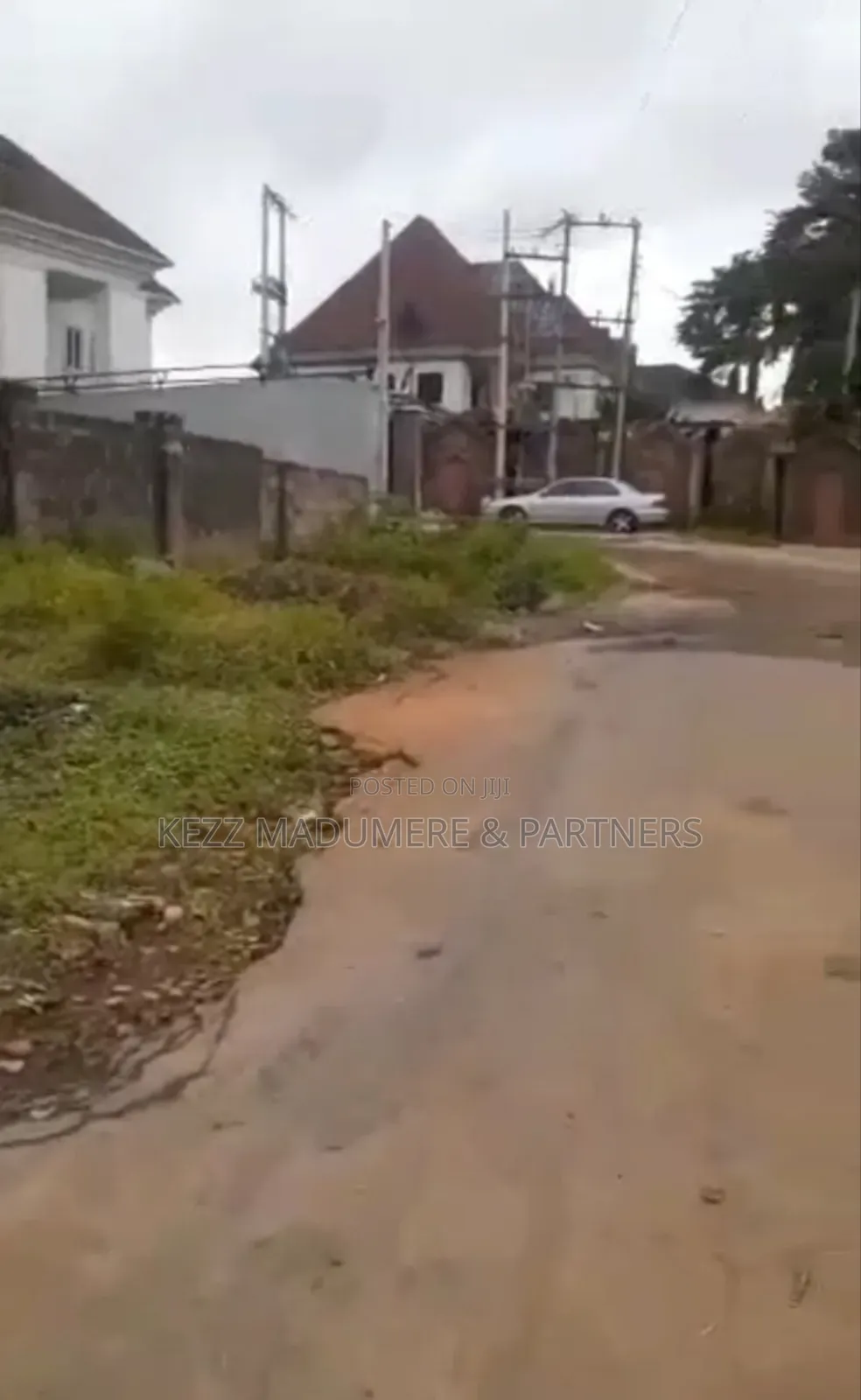 For Sale : 1400 SQMTRS at Old Gra , Enugu in Enugu
