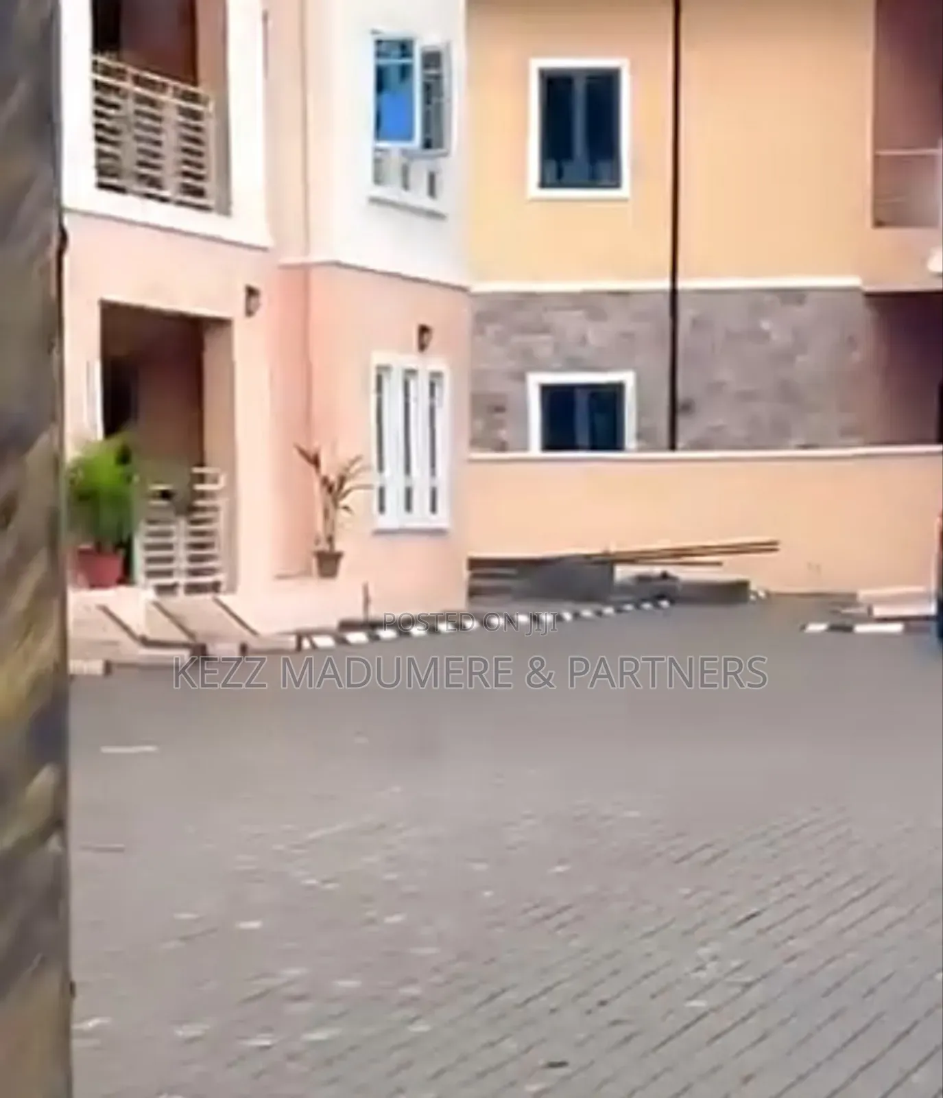 12bdrm Block of Flats in Off Stadium Road , for sale in Port-Harcourt