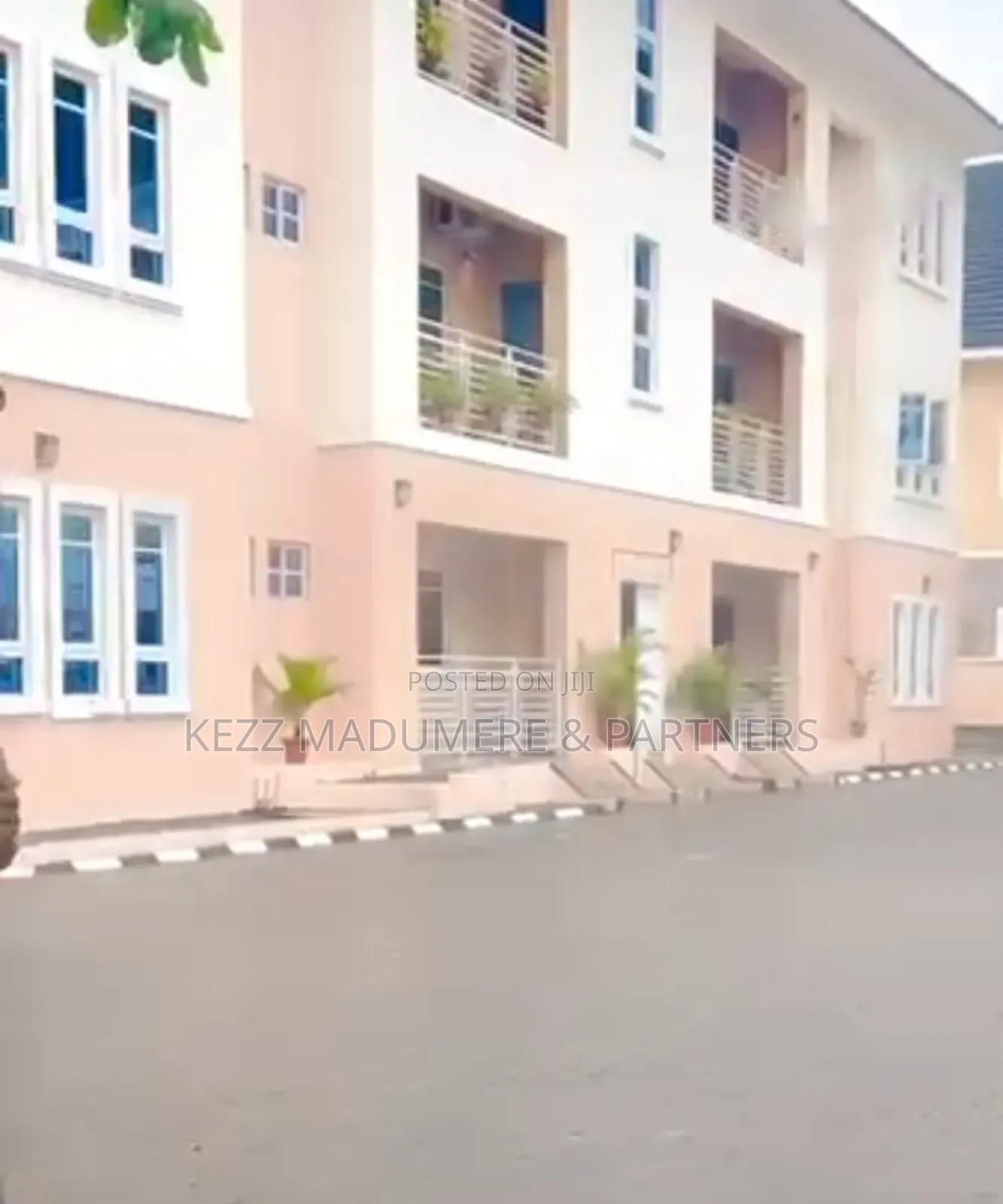 12bdrm Block of Flats in Off Stadium Road , for sale in Port-Harcourt