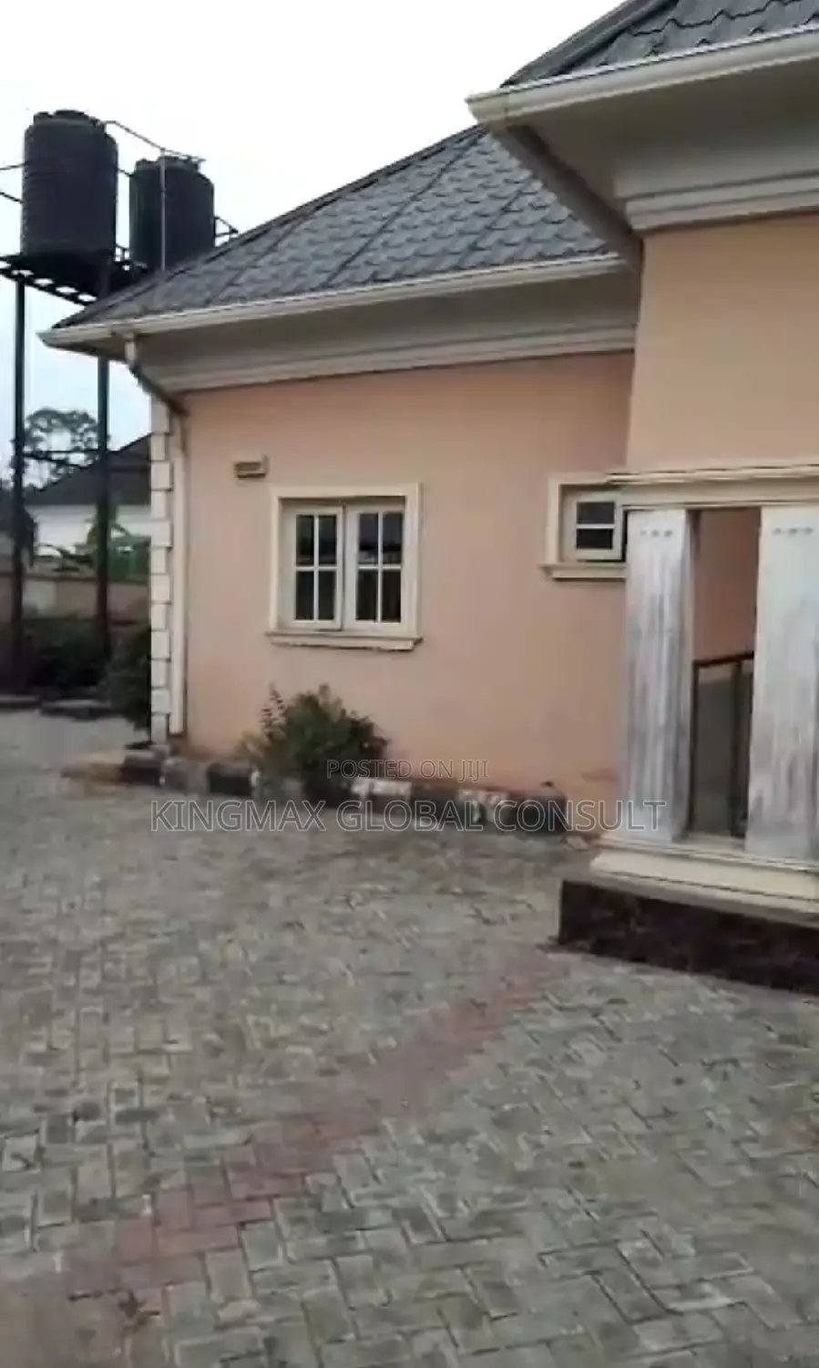 4bdrm Bungalow in Benin City for sale in Benin City