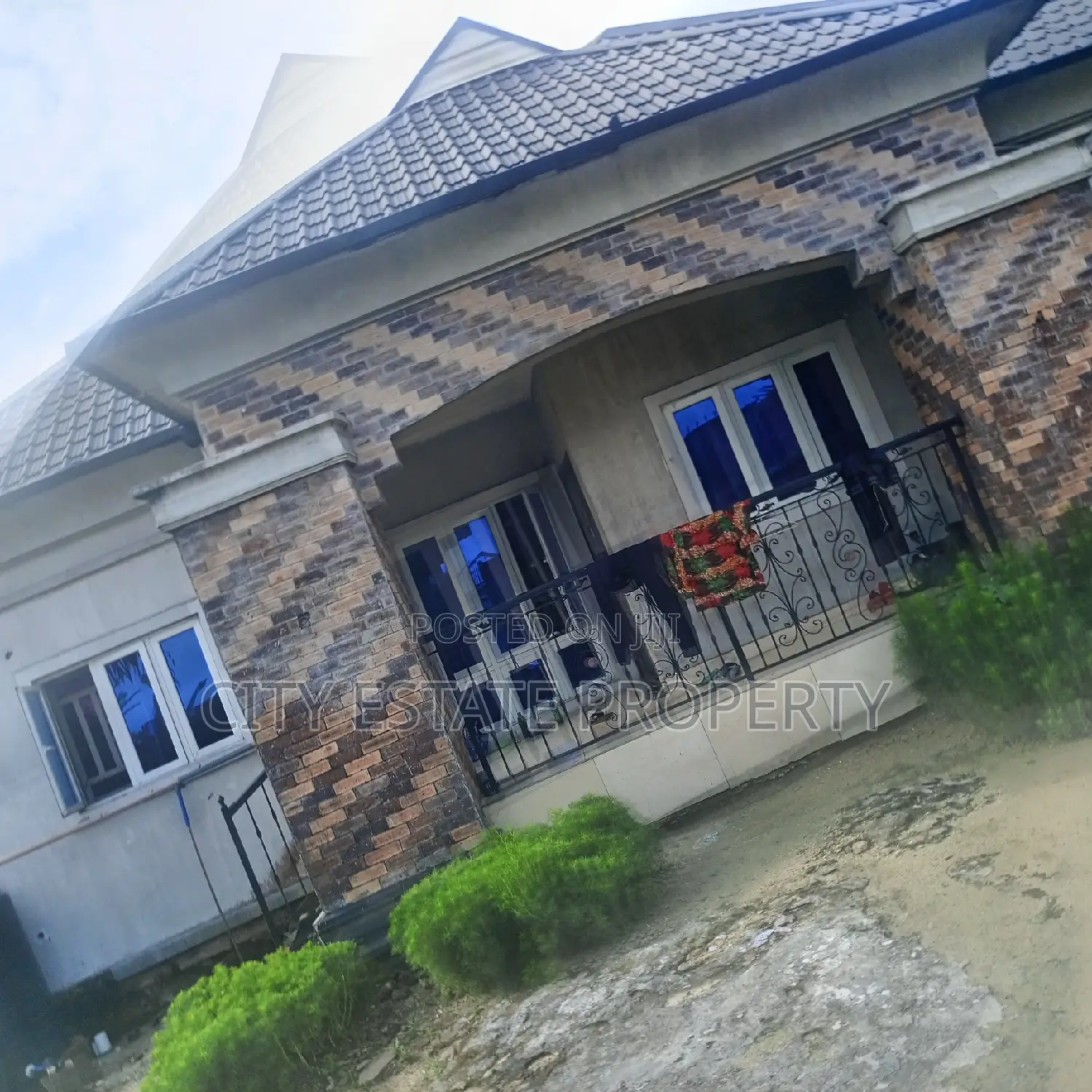 Furnished 4bdrm Bungalow in Farm Road 2 Estate, Port-Harcourt for sale in Port-Harcourt
