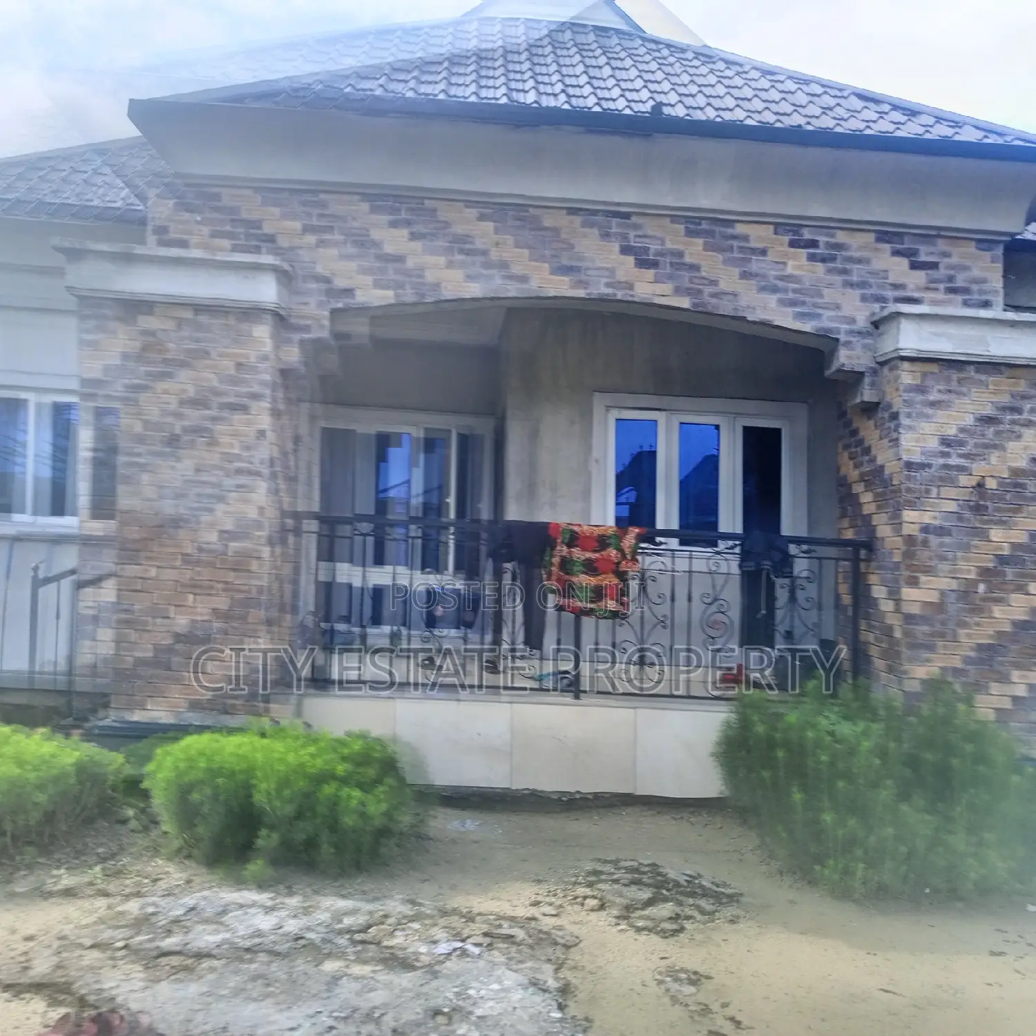 Furnished 4bdrm Bungalow in Farm Road 2 Estate, Port-Harcourt for sale in Port-Harcourt
