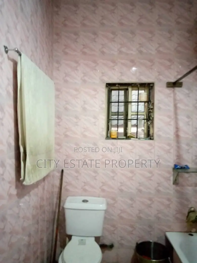 Furnished 4bdrm Bungalow in Farm Road 2 Estate, Port-Harcourt for sale in Port-Harcourt