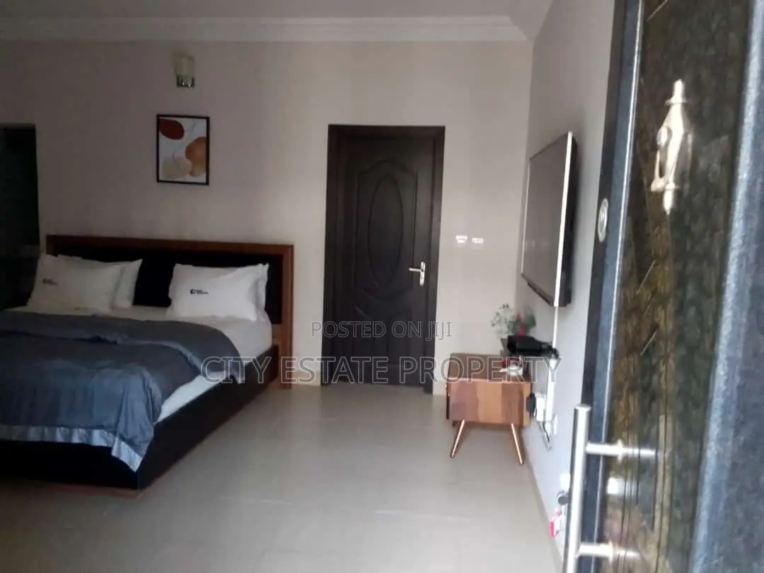 Furnished 4bdrm Bungalow in Farm Road 2 Estate, Port-Harcourt for sale in Port-Harcourt