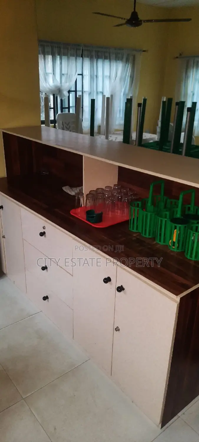 Lounge and Bar for Sale in Portharcourt in Port-Harcourt