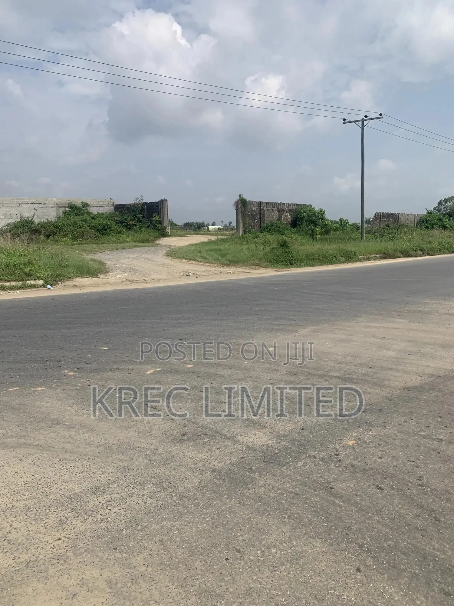 Isiokpo Express With Cofo in Port-Harcourt
