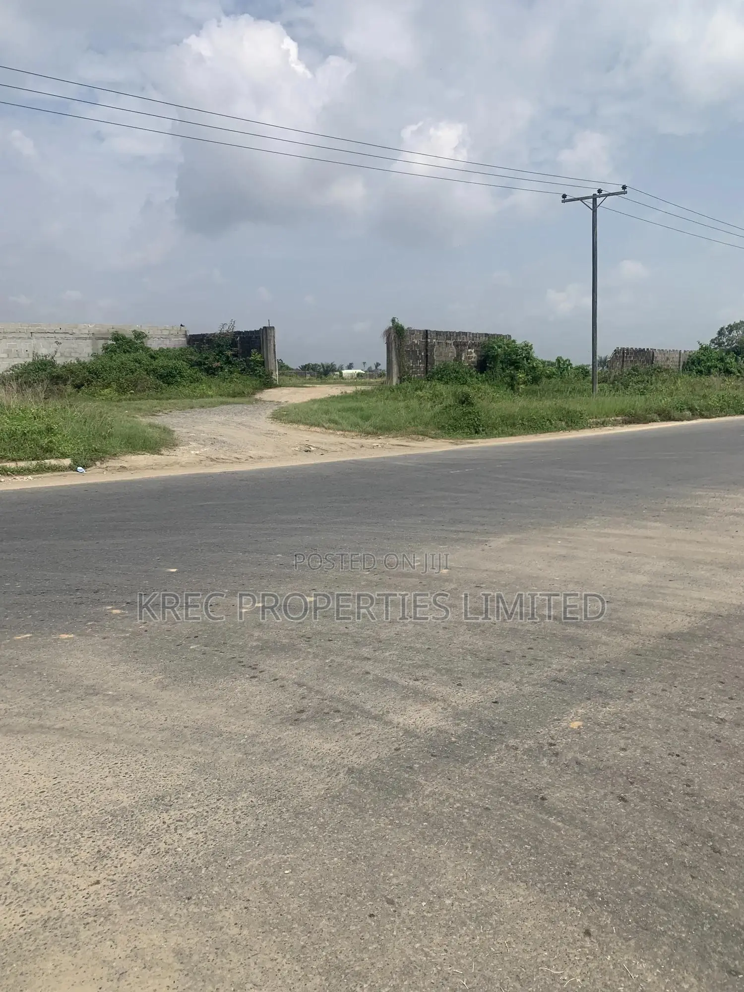 Isiokpo Express With Cofo in Port-Harcourt