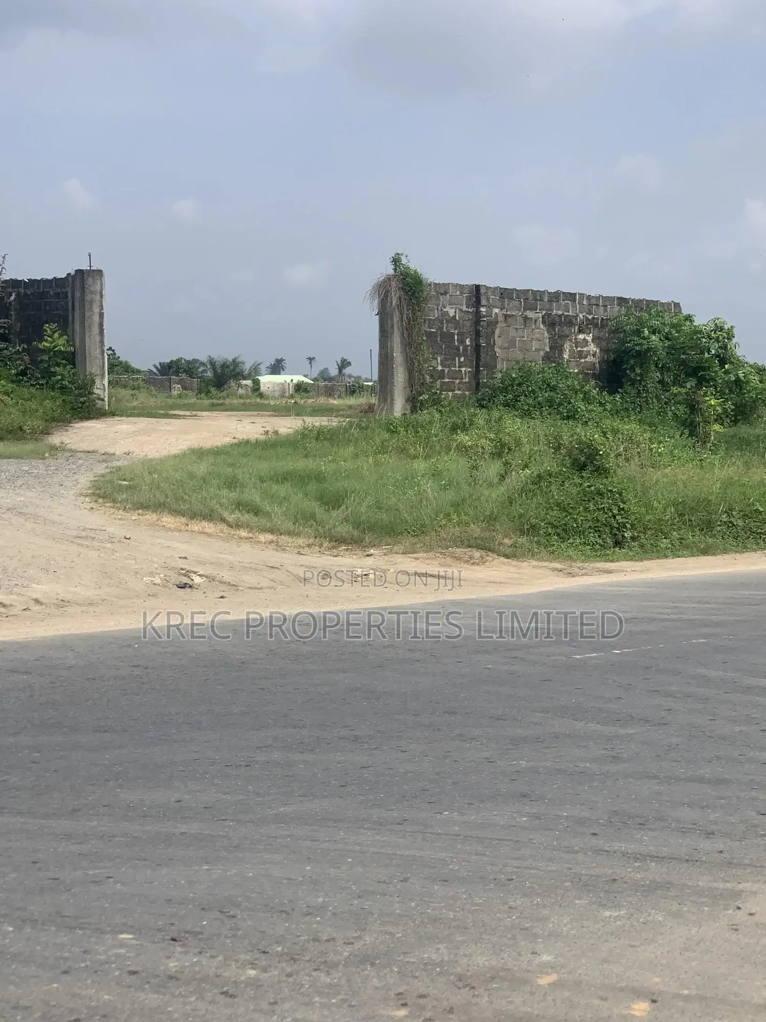 Isiokpo Express With Cofo in Port-Harcourt
