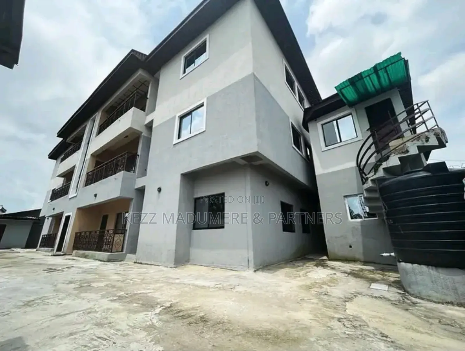 6bdrm Block of Flats in Within Wimpy, Port-Harcourt for sale in Port-Harcourt