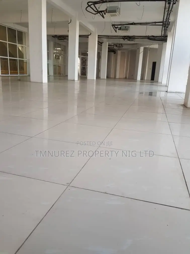 500 SQM Warehouse Open Space,At Vi Oniru Lekki,In a Very Go in Lekki