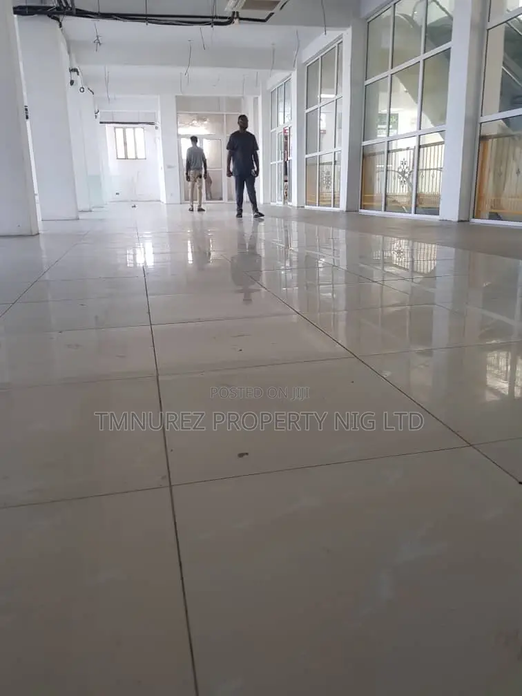 500 SQM Warehouse Open Space,At Vi Oniru Lekki,In a Very Go in Lekki
