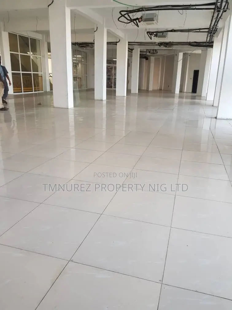 500 SQM Warehouse Open Space,At Vi Oniru Lekki,In a Very Go in Lekki