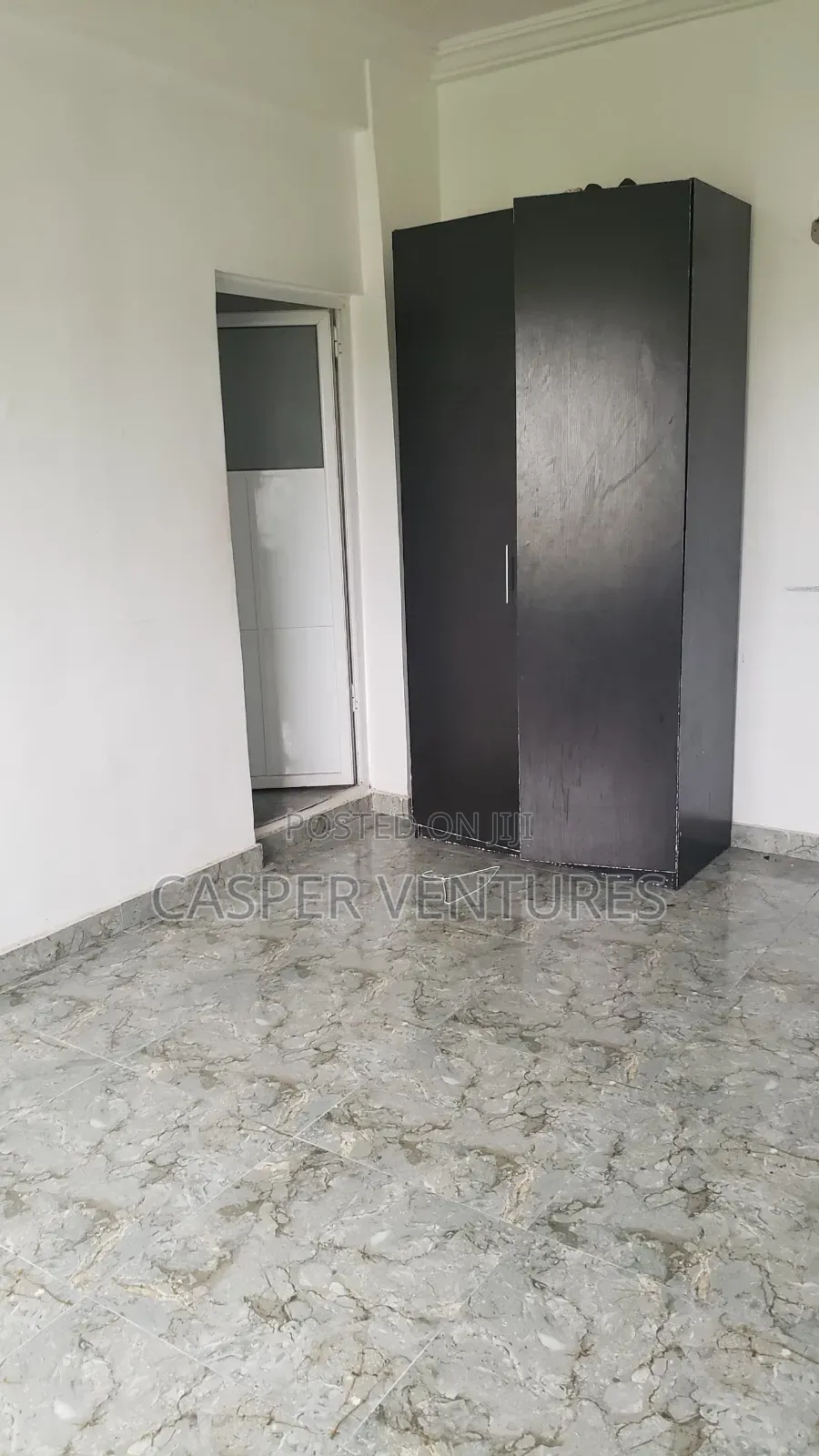 Mini Flat in Paradise 3, Chevron for rent in Chevron