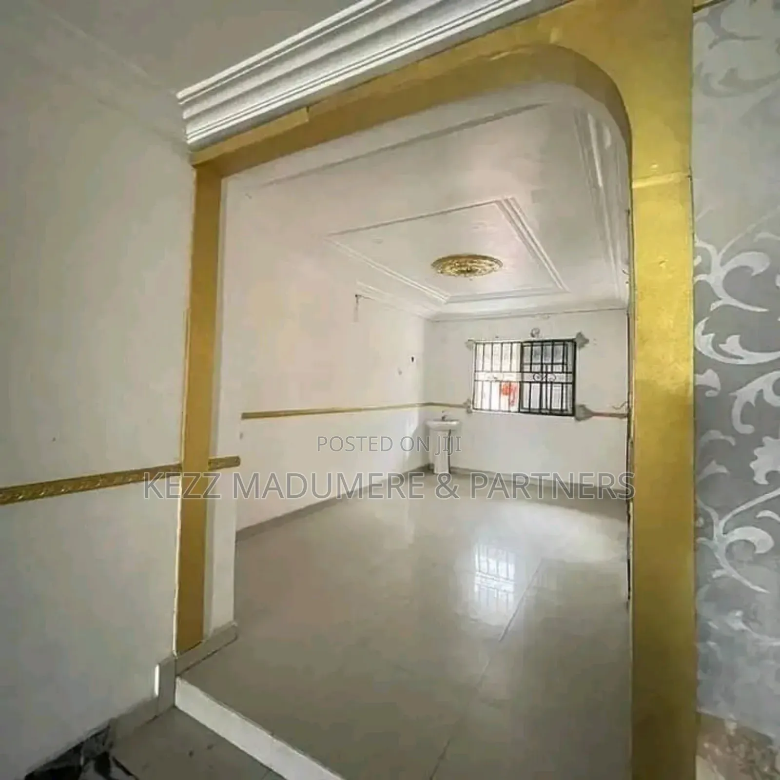 9bdrm Block of Flats in New Gra , Port for sale in Port-Harcourt